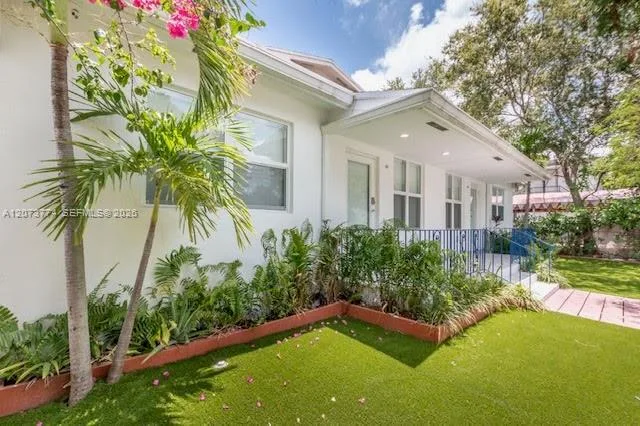6509 NE 5th Ave # RED, Miami, FL 33138 photo 11