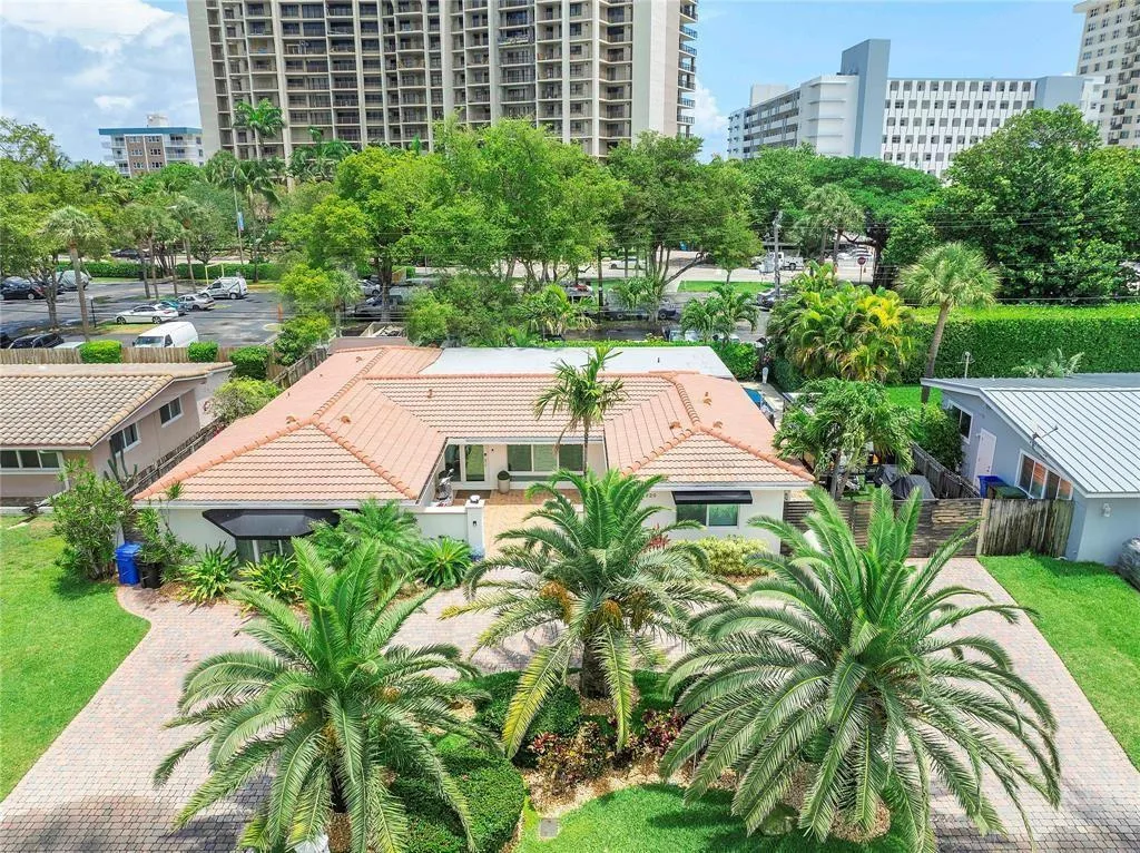 1820 Bel Air Avenue, Pompano Beach, FL 33062