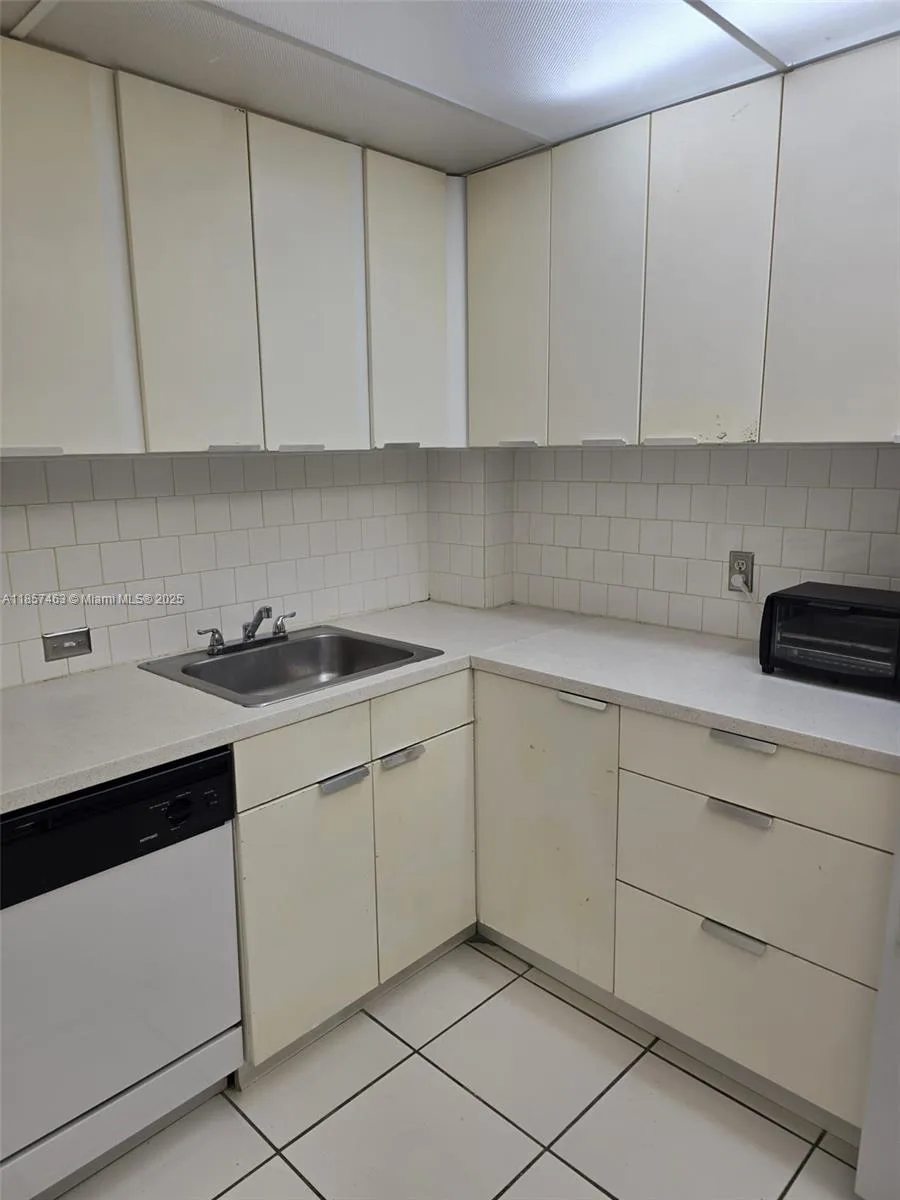 16851 NE 23rd Ave # A212, North Miami Beach, FL 33160 photo 3