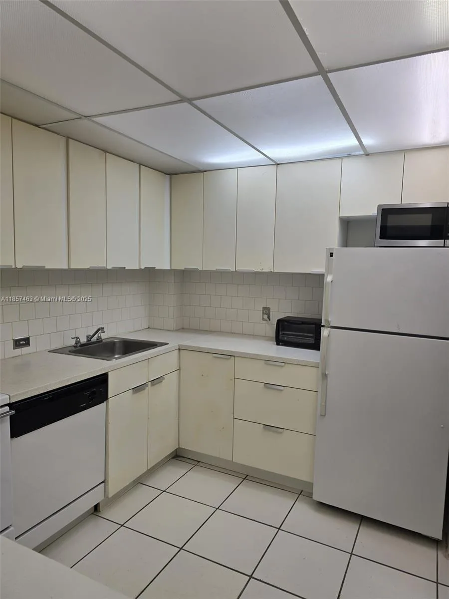 16851 NE 23rd Ave # A212, North Miami Beach, FL 33160 photo 5