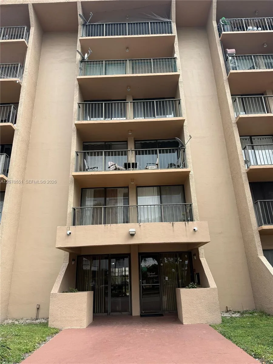16751 NE 9th Ave # 211, North Miami Beach, FL 33162