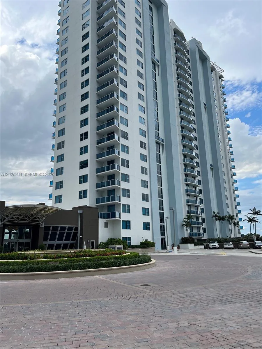 2681 N Flamingo Rd # 303S, Sunrise, FL 33323