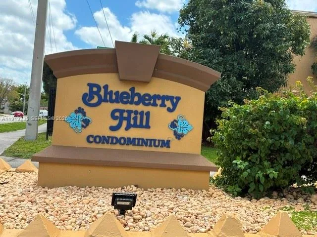 5831 Blueberry Ct # 80, Lauderhill, FL 33313