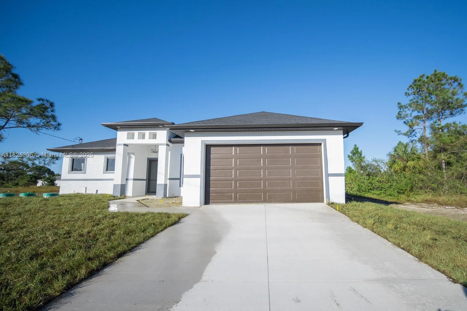 1268 HILLCREST ST E, Lehigh Acres, FL 33974