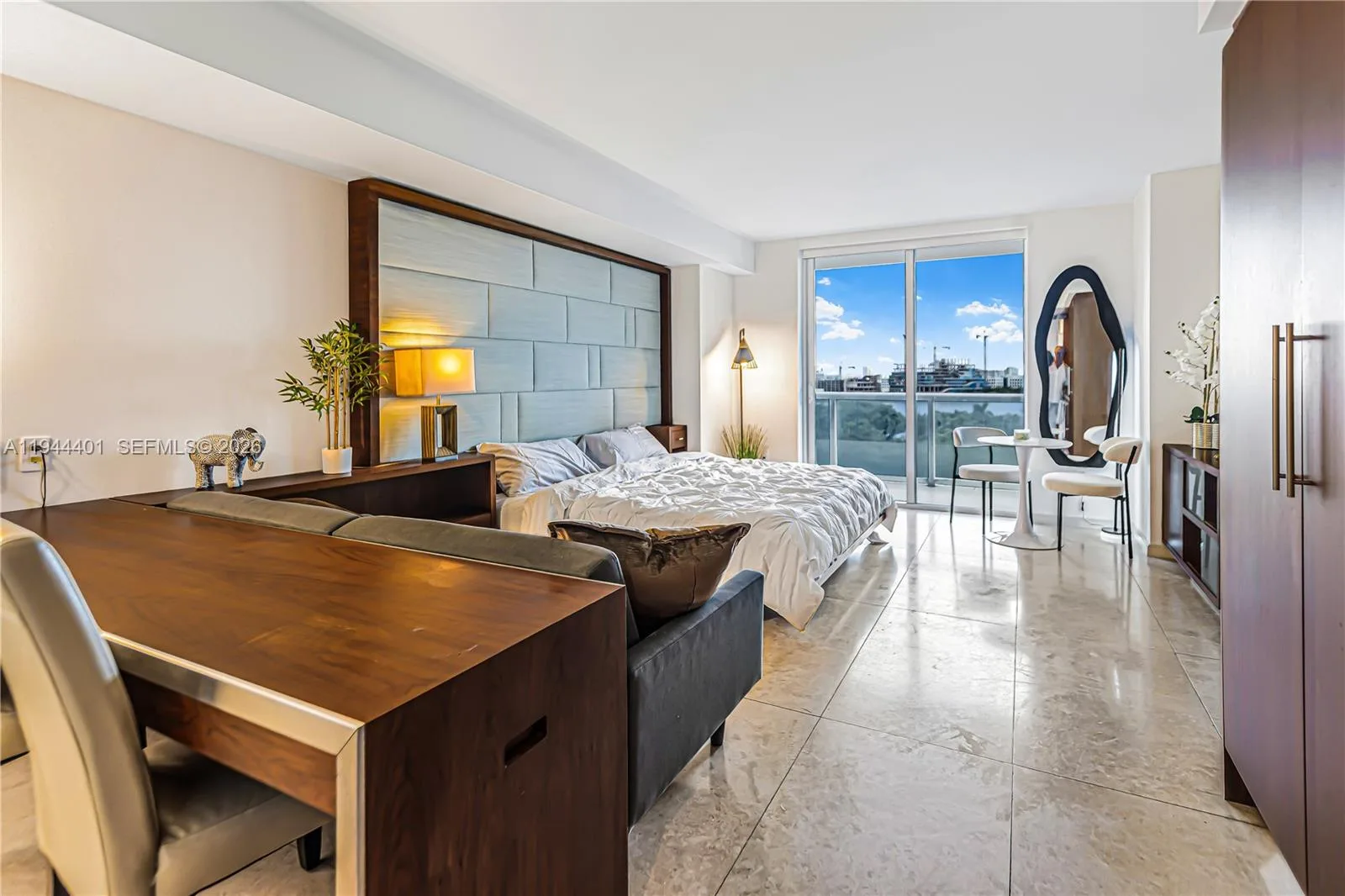 50 Biscayne Blvd # 907, Miami, FL 33132 photo 3