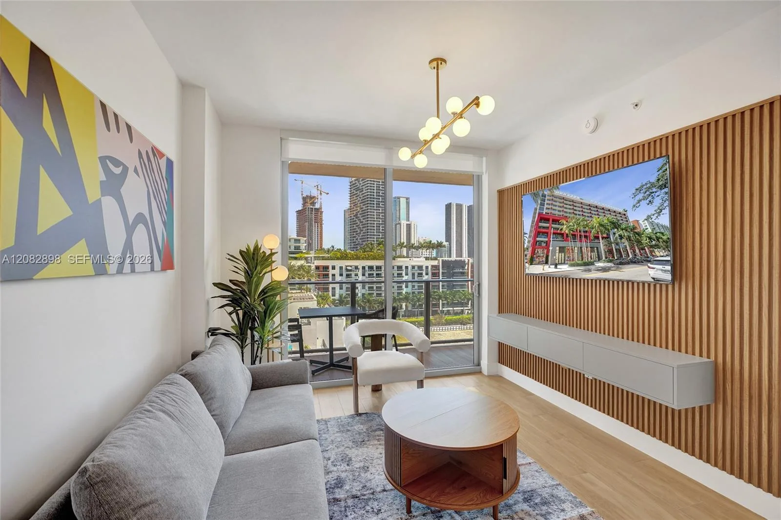 90 NE 32 # 902, Miami, FL 33137