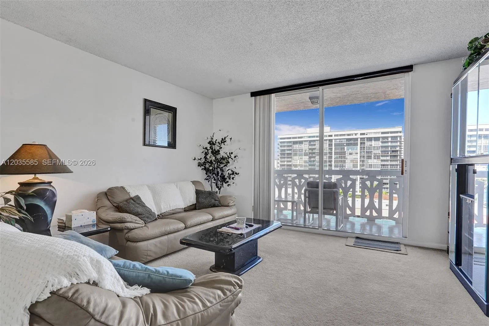 3113 S Ocean Dr # 803, Hallandale Beach, FL 33009