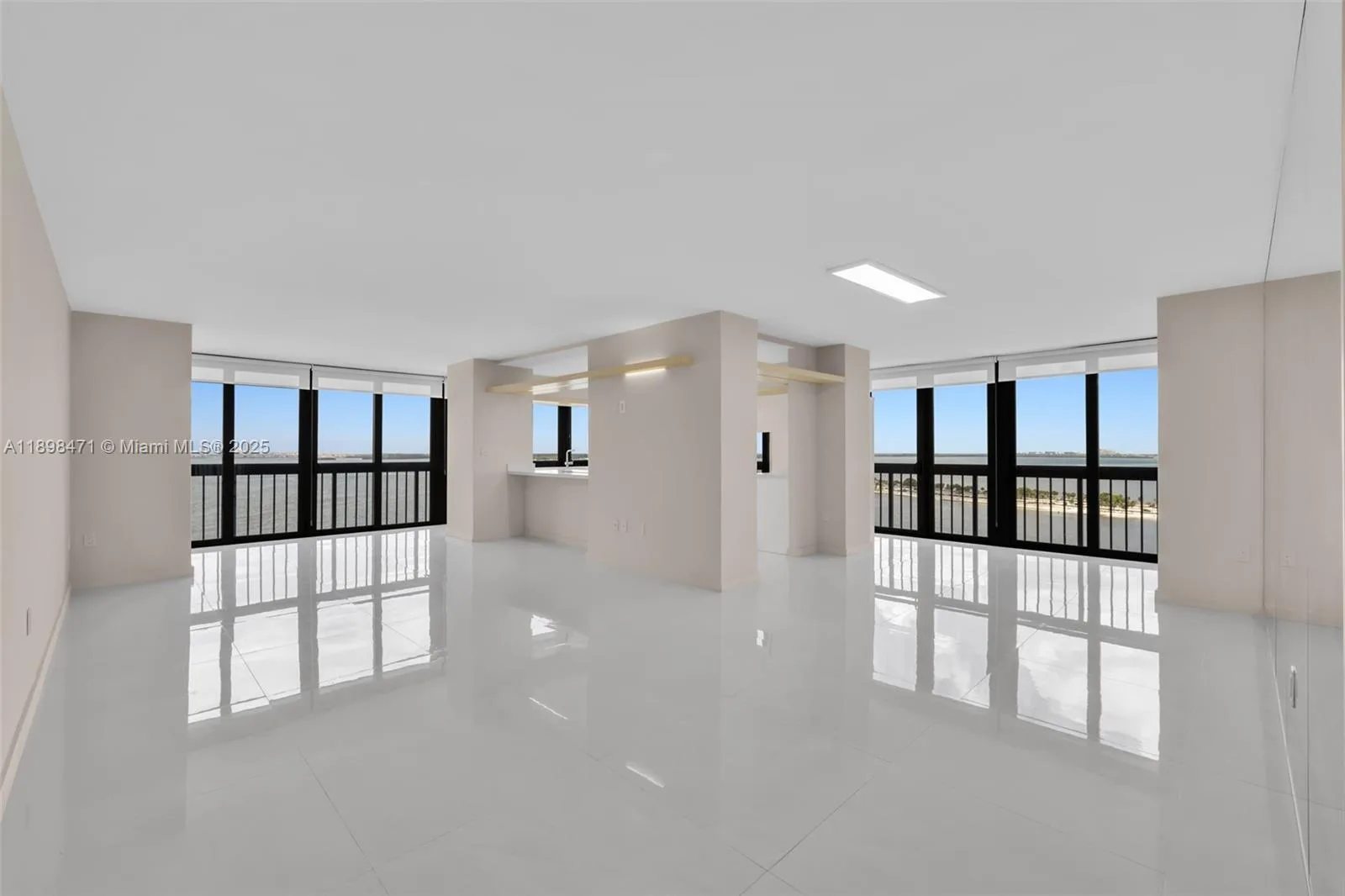 2333 Brickell Ave # 1701, Miami, FL 33129