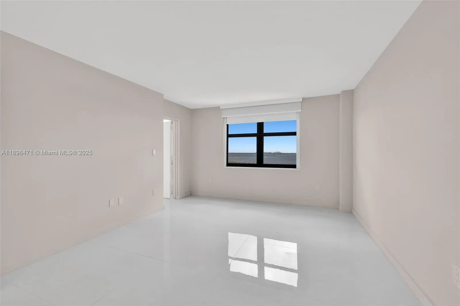 2333 Brickell Ave # 1701, Miami, FL 33129 photo 9