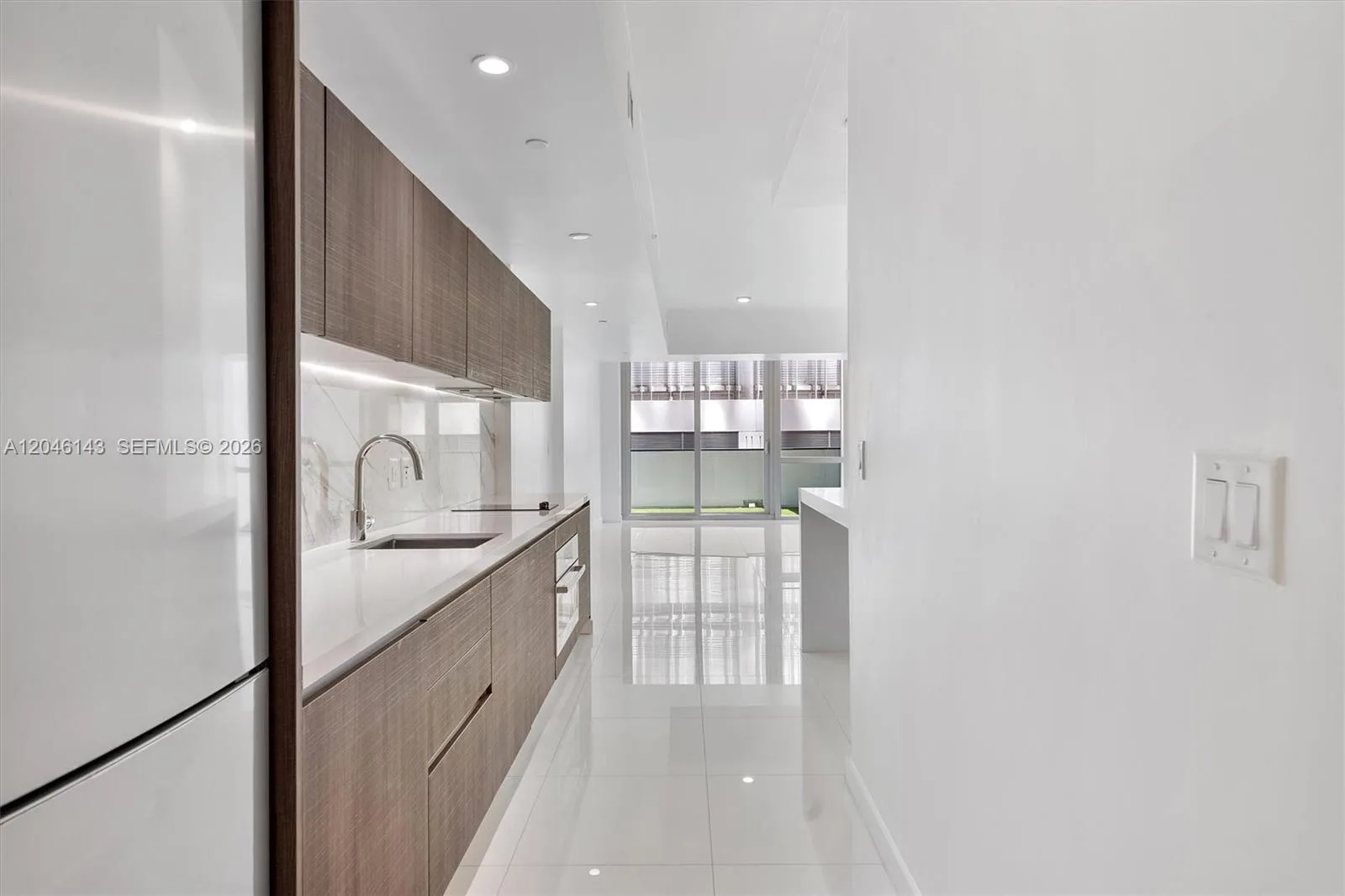 851 NE 1st Ave # 307, Miami, FL 33132