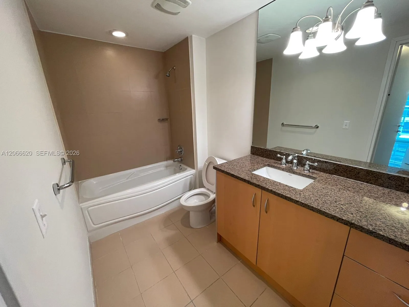 300 S Biscayne Blvd # T-2804, Miami, FL 33131 photo 4