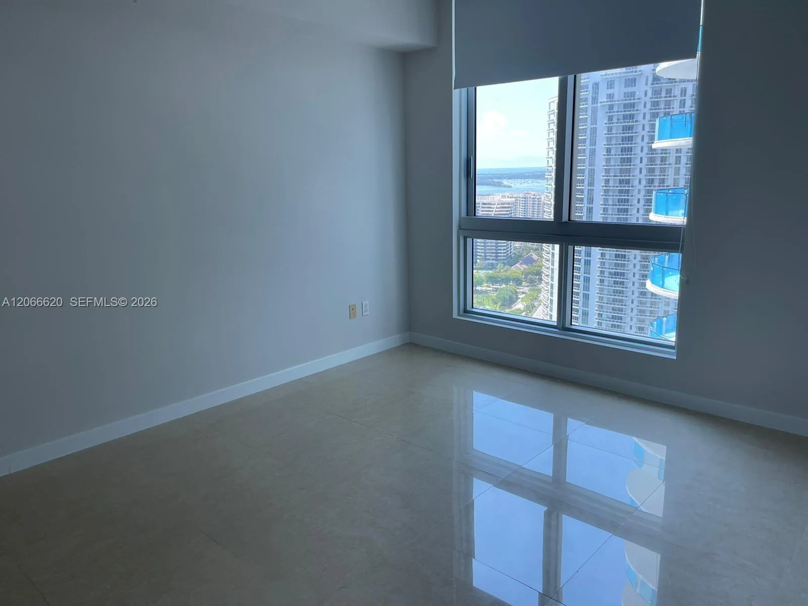 300 S Biscayne Blvd # T-2804, Miami, FL 33131 photo 5
