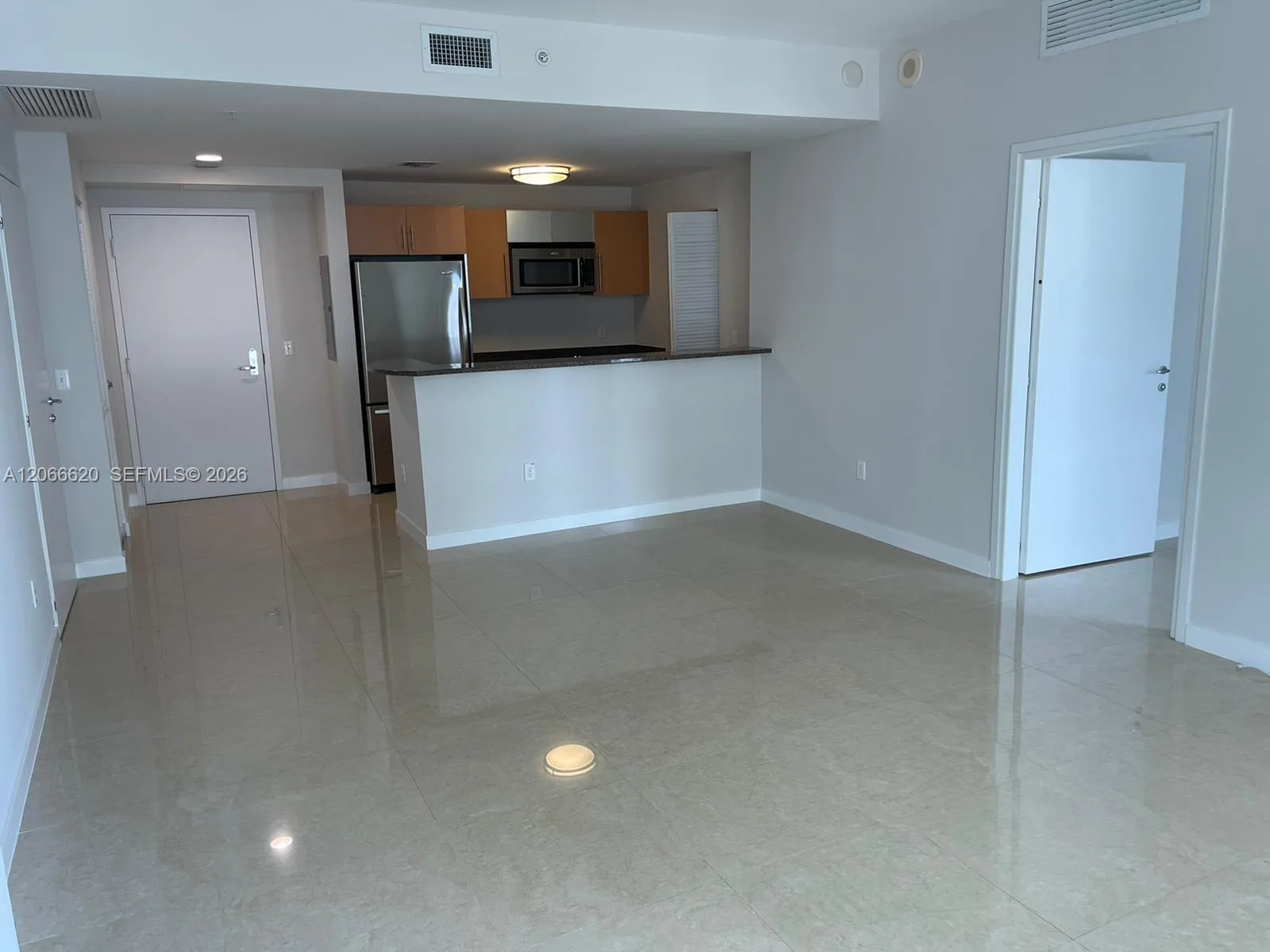 300 S Biscayne Blvd # T-2804, Miami, FL 33131 photo 8