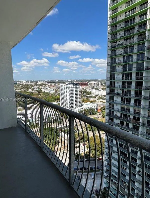 1750 N Bayshore Dr # 2807, Miami, FL 33132