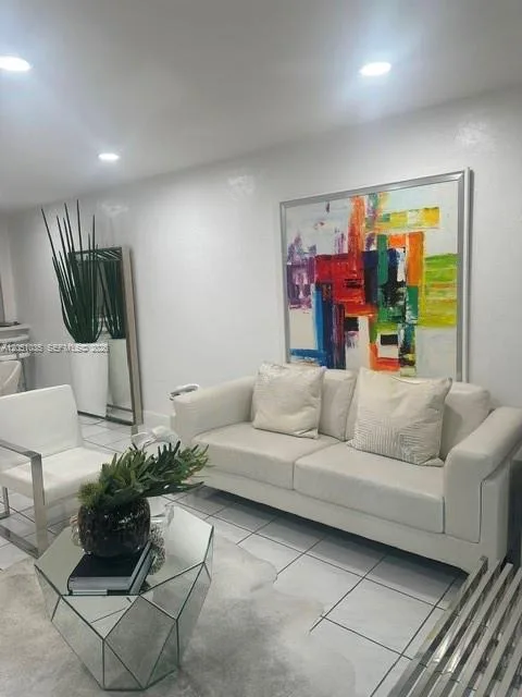 8875 Fontainebleau Blvd # 102, Miami, FL 33172 photo 5