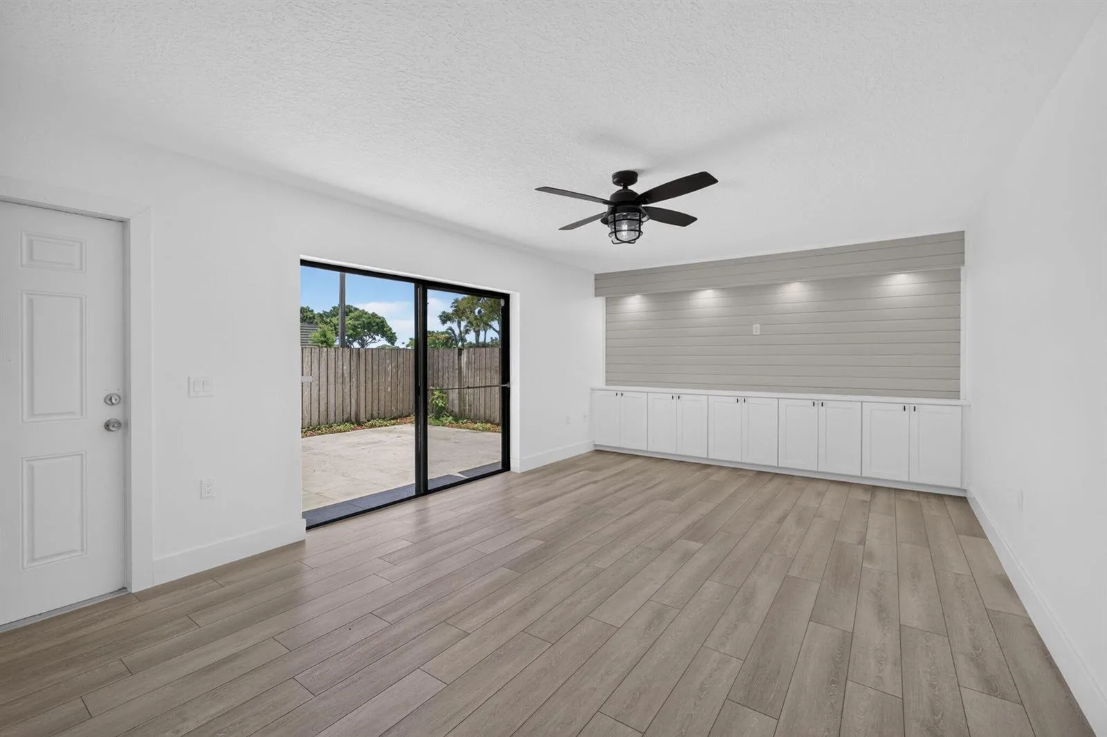 2101 21st Way, West Palm Beach, FL 33407 photo 4