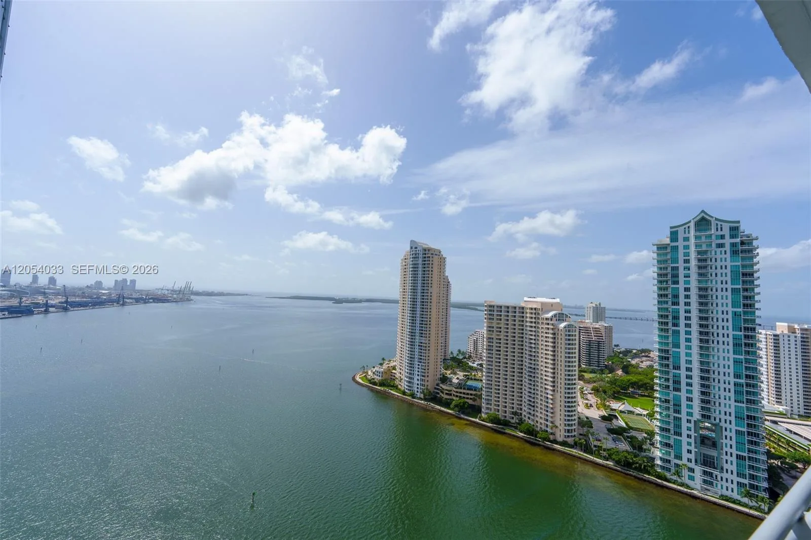 325 S Biscayne Blvd # 3326, Miami, FL 33131
