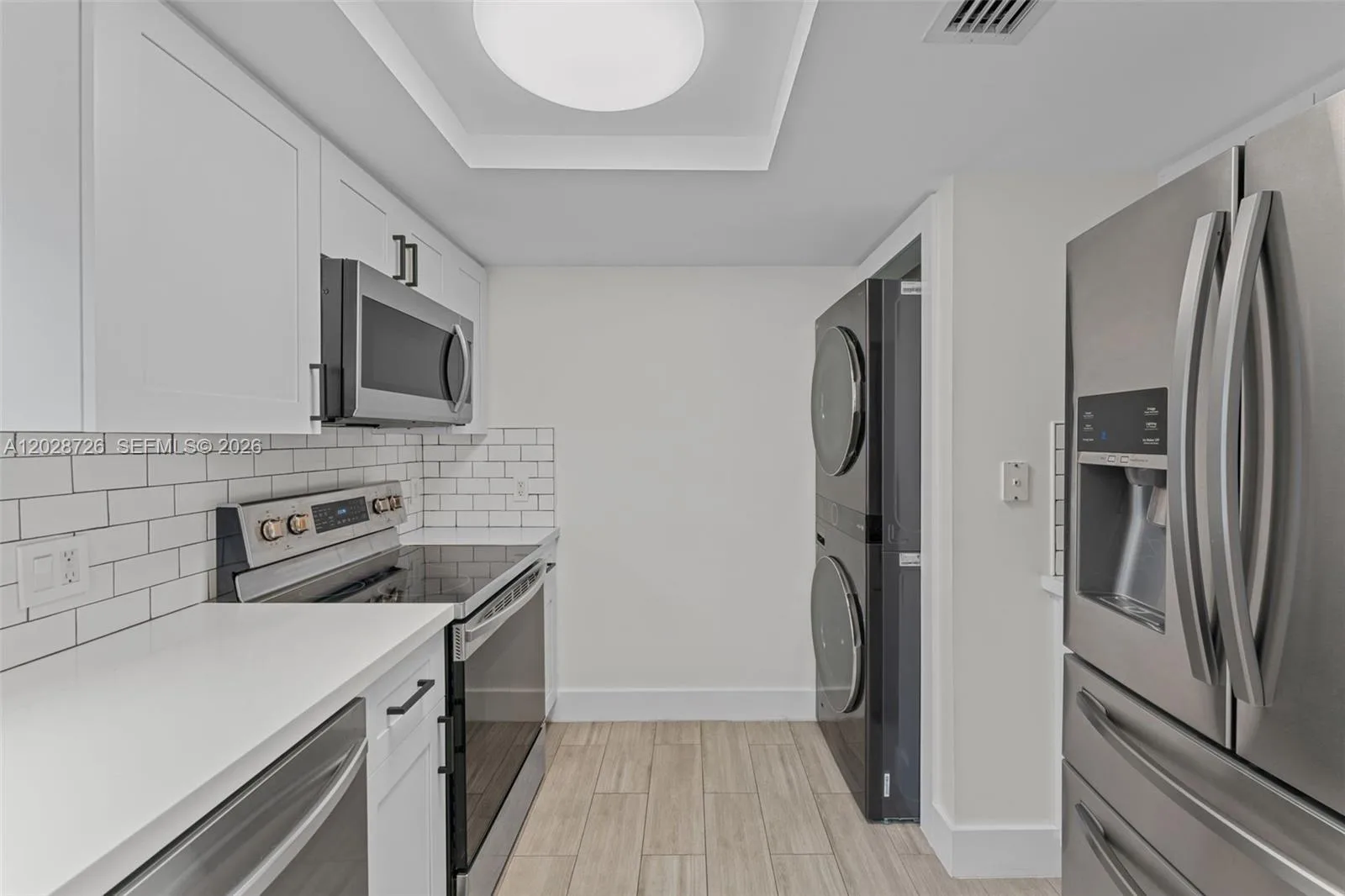 2415 NW 16th St Rd # 306, Miami, FL 33125 — zdjęcie 2