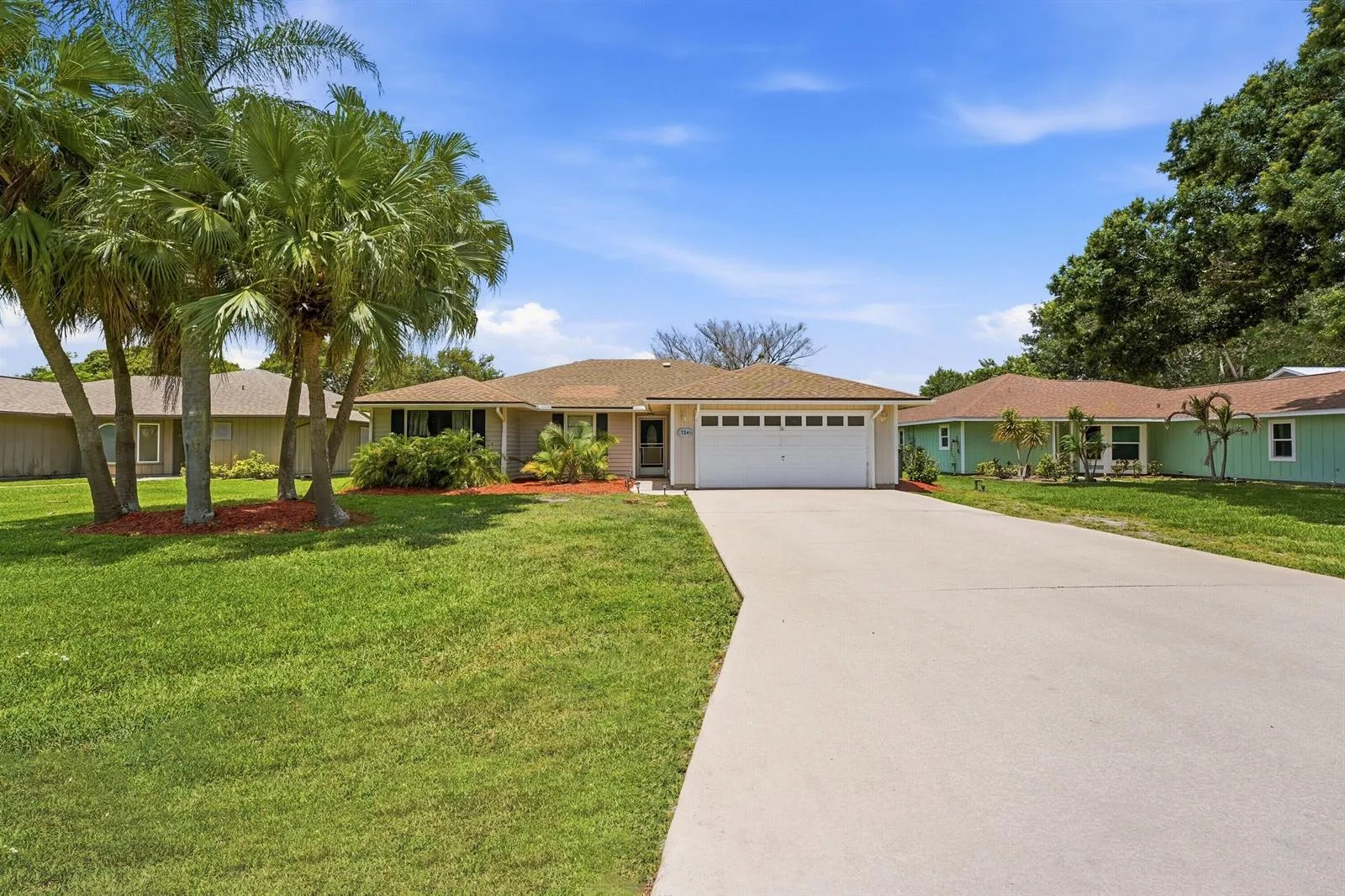 724 24th Square, Vero Beach, FL 32962