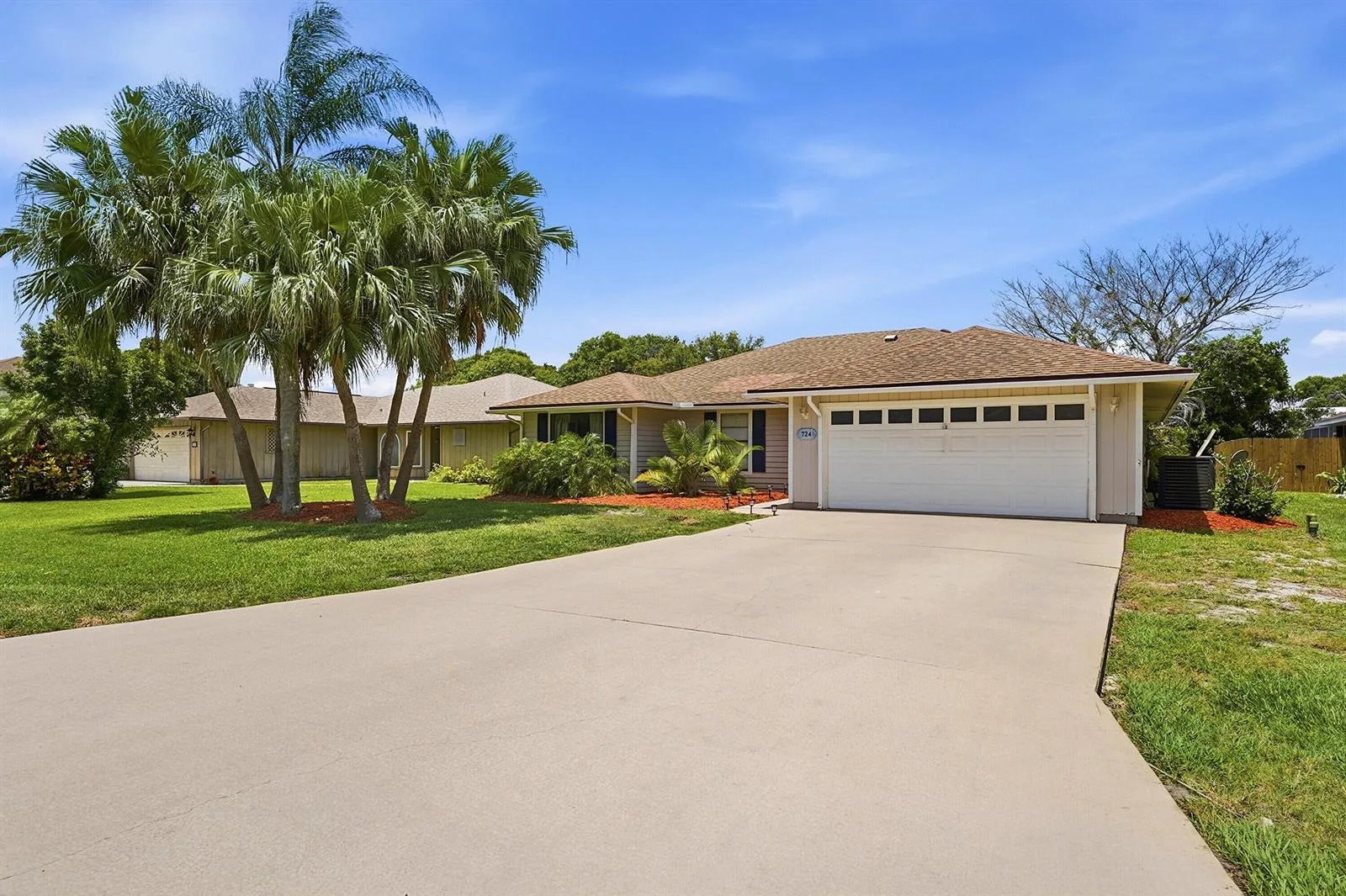 724 24th Square, Vero Beach, FL 32962 photo 3