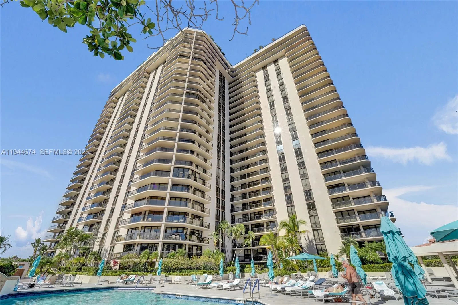 19667 Turnberry Way # 12F, Aventura, FL 33180 photo 2