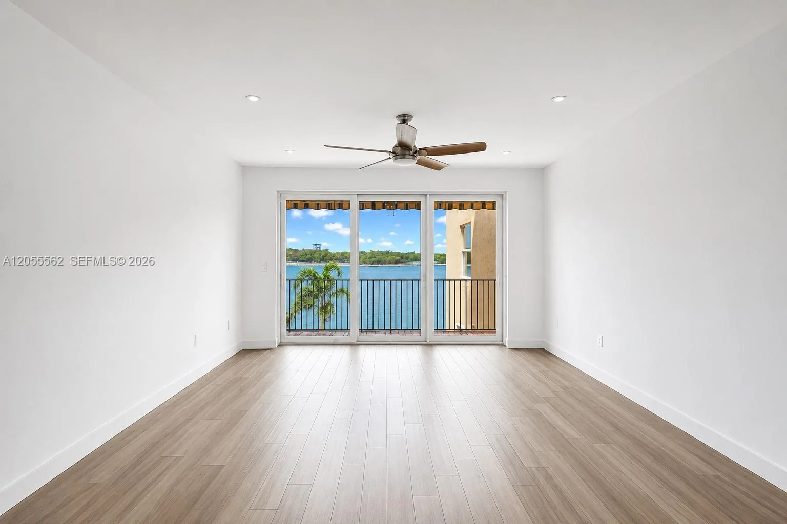 4234 N Ocean Dr, Hollywood, FL 33019 photo 11