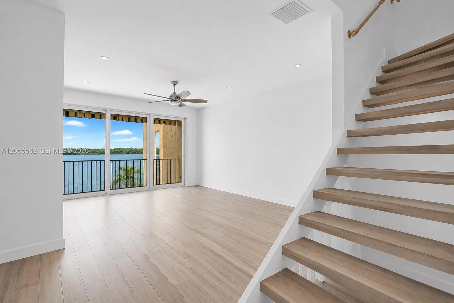4234 N Ocean Dr, Hollywood, FL 33019 photo 12
