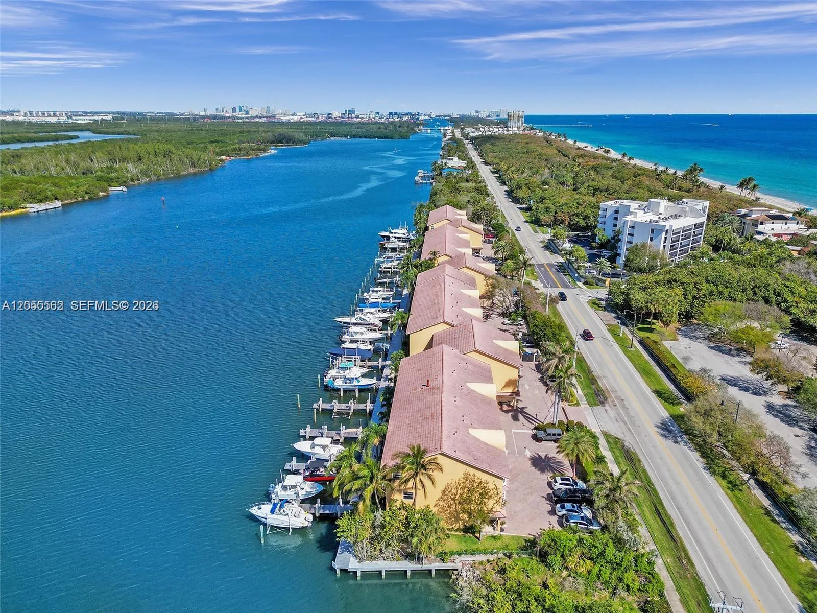 4234 N Ocean Dr, Hollywood, FL 33019 photo 4