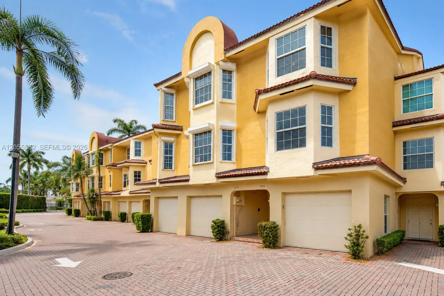 4234 N Ocean Dr, Hollywood, FL 33019 photo 8