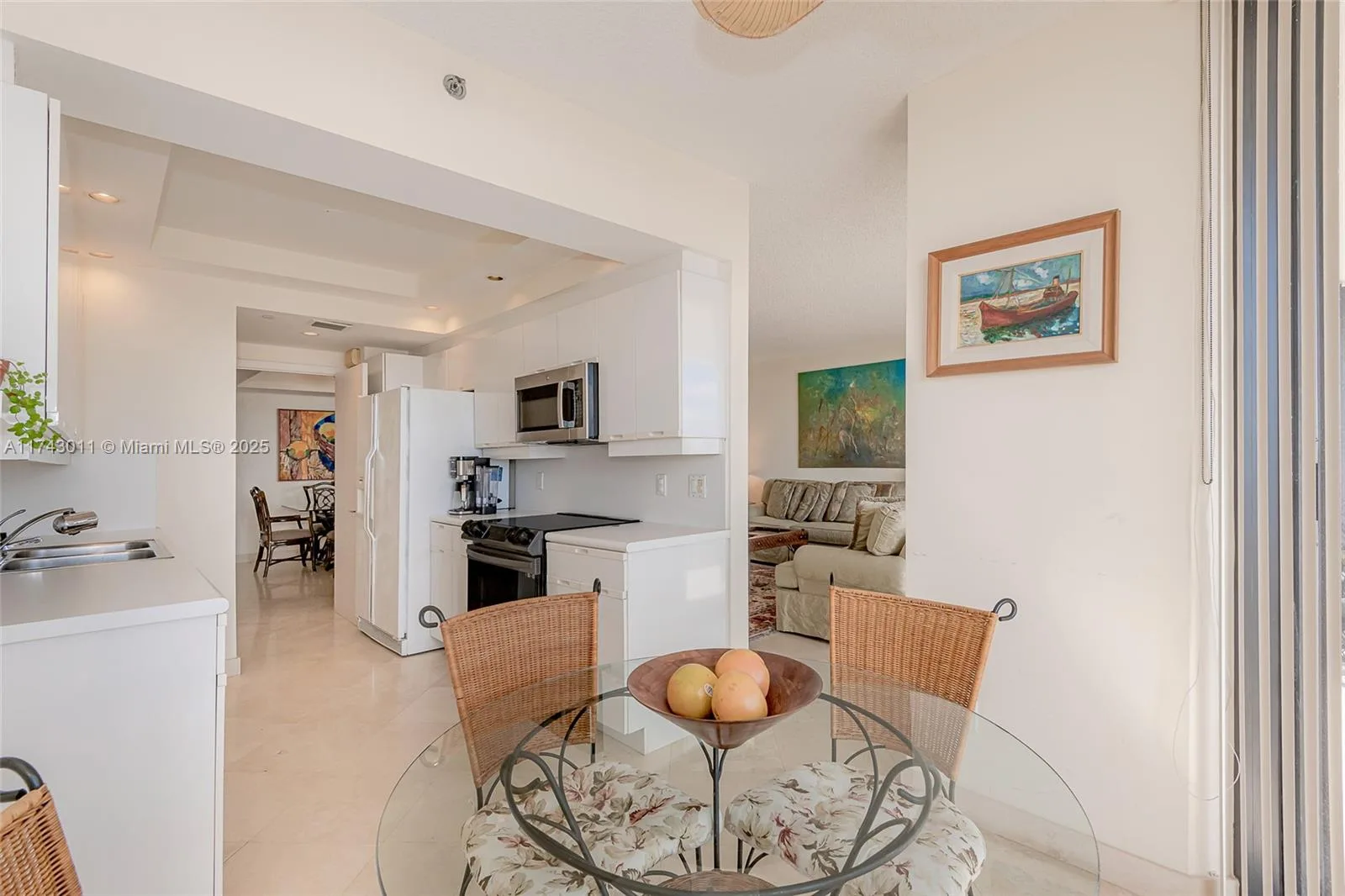 2000 Island Blvd # 1708, Aventura, FL 33160 photo 11