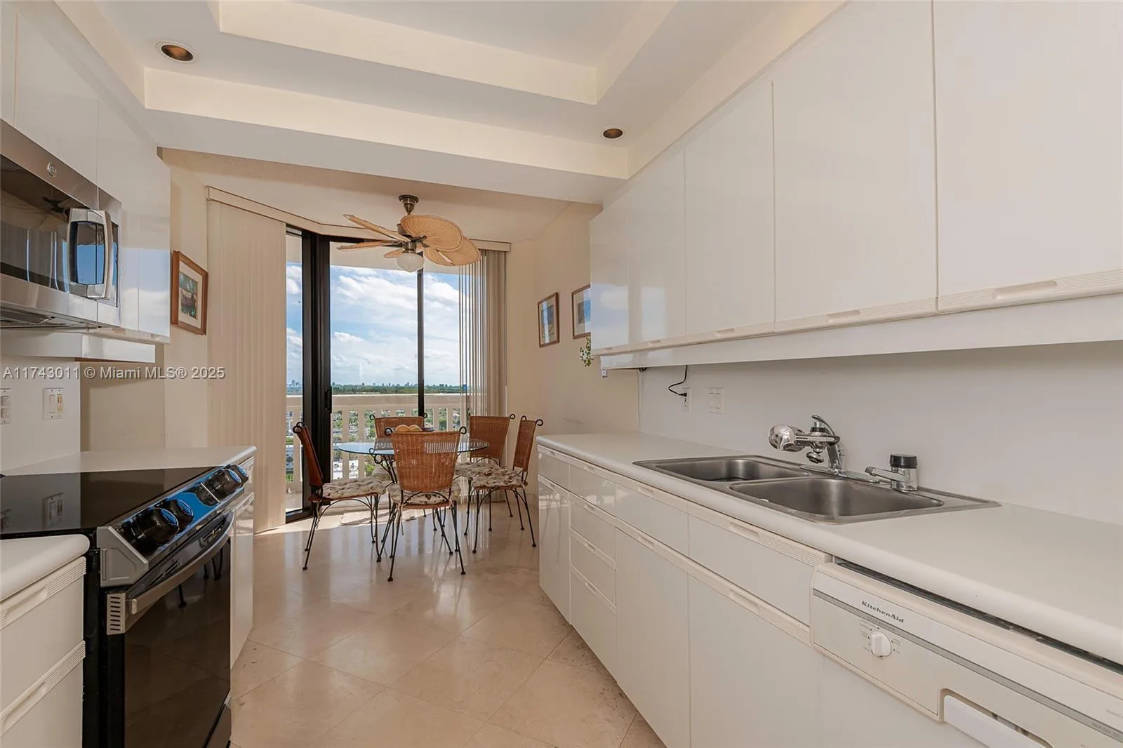 2000 Island Blvd # 1708, Aventura, FL 33160 photo 6