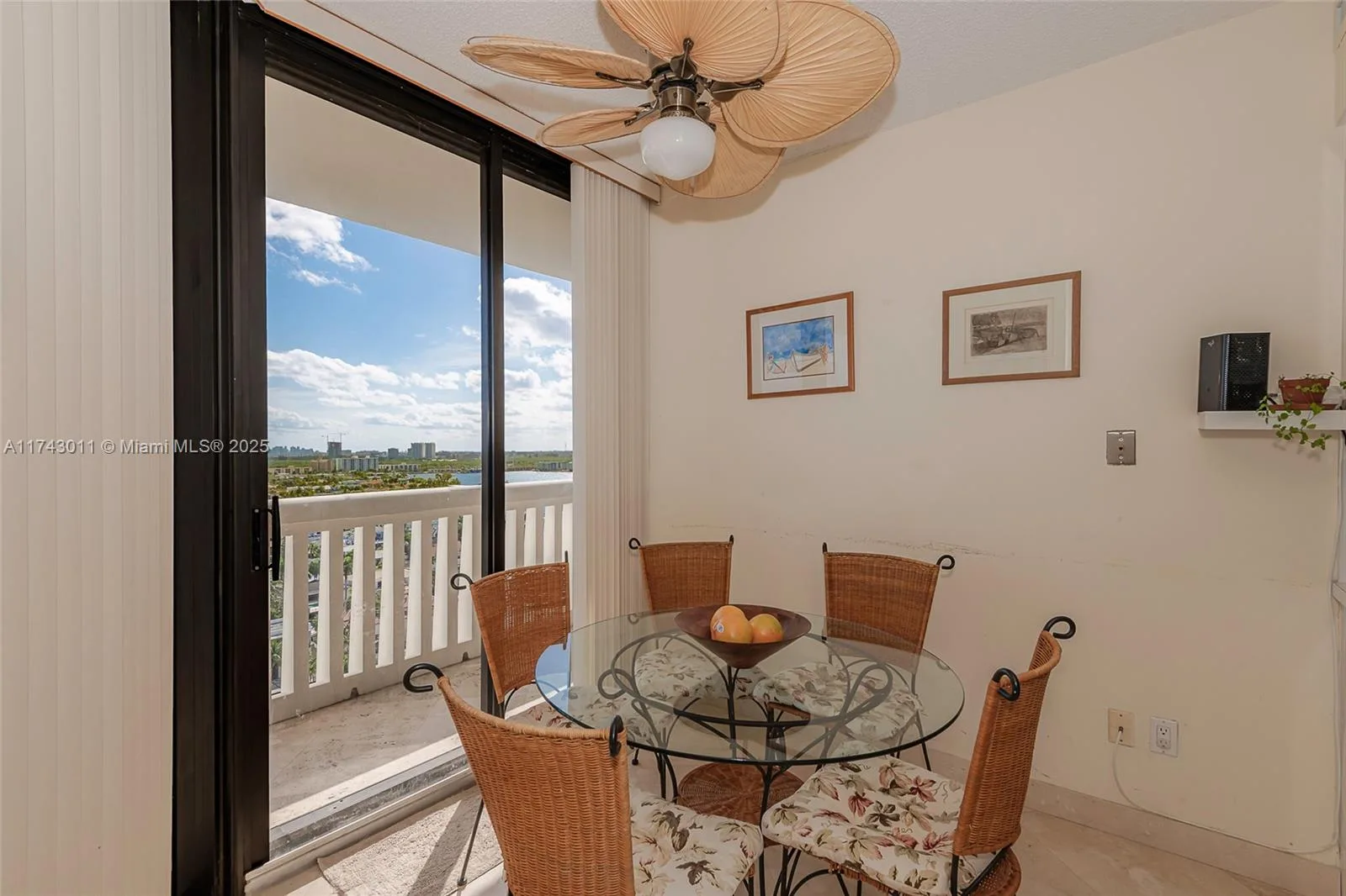 2000 Island Blvd # 1708, Aventura, FL 33160 photo 9