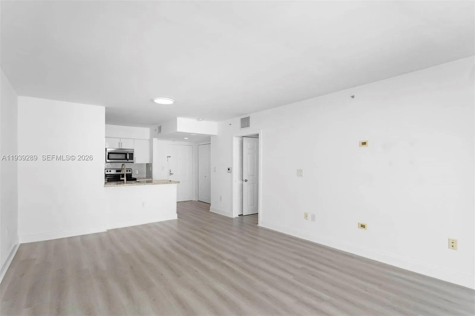 1155 Brickell Bay Dr # 2206, Miami, FL 33131 photo 11