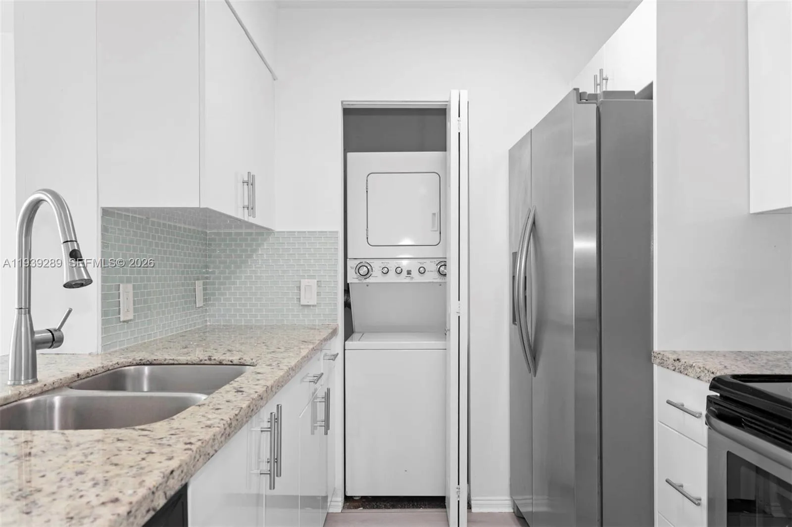 1155 Brickell Bay Dr # 2206, Miami, FL 33131 photo 4