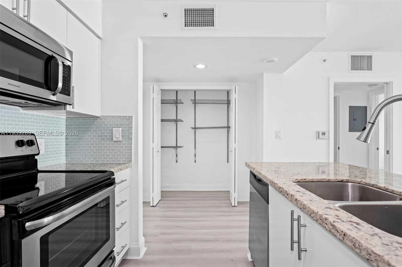 1155 Brickell Bay Dr # 2206, Miami, FL 33131 photo 5