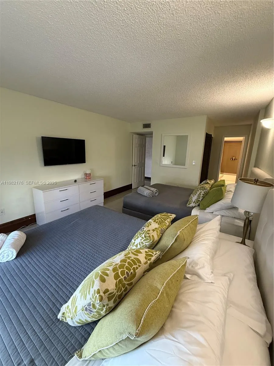 200 178th Dr # 605, Sunny Isles Beach, FL 33160 photo 11