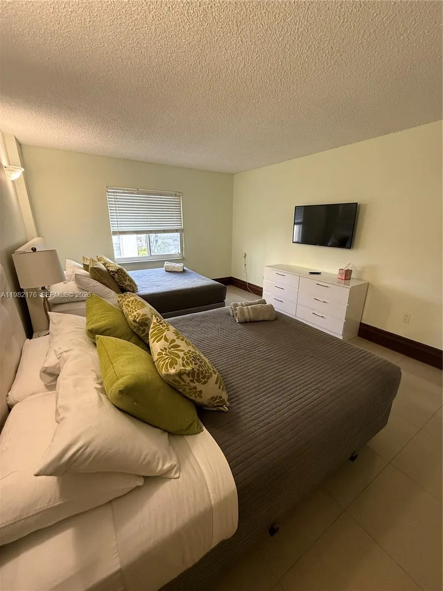 200 178th Dr # 605, Sunny Isles Beach, FL 33160 photo 12