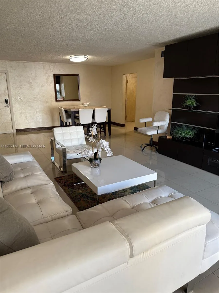 200 178th Dr # 605, Sunny Isles Beach, FL 33160 photo 3