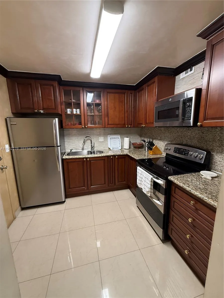 200 178th Dr # 605, Sunny Isles Beach, FL 33160 photo 6