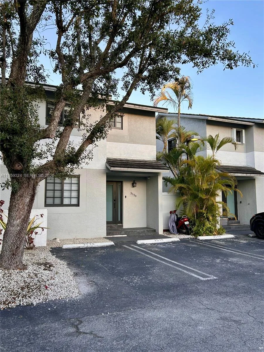 3538 SW 17th St # 1B, Miami, FL 33145 photo 3