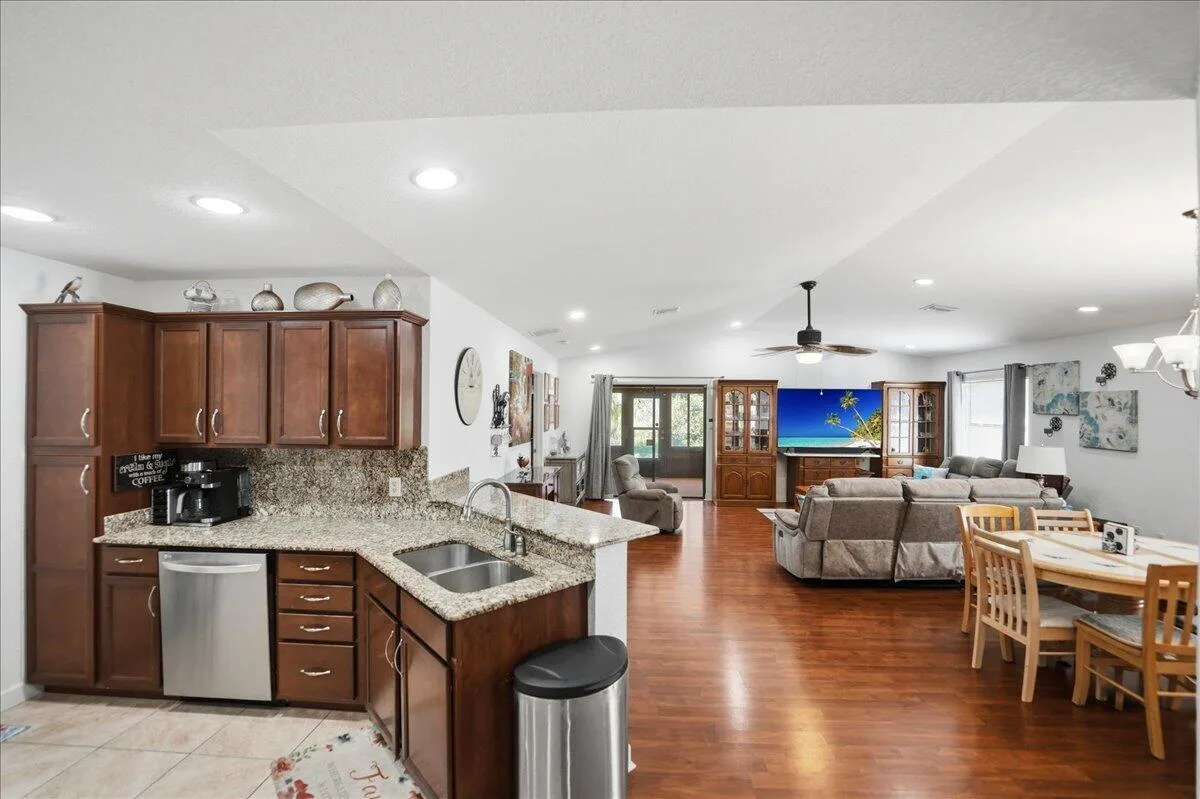 130 Mediterranean Boulevard N, Port St. Lucie, FL 34952 photo 4