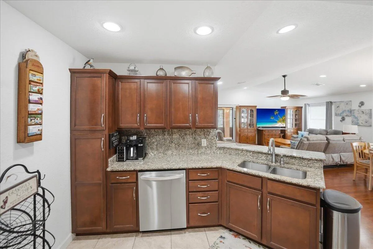 130 Mediterranean Boulevard N, Port St. Lucie, FL 34952 photo 7