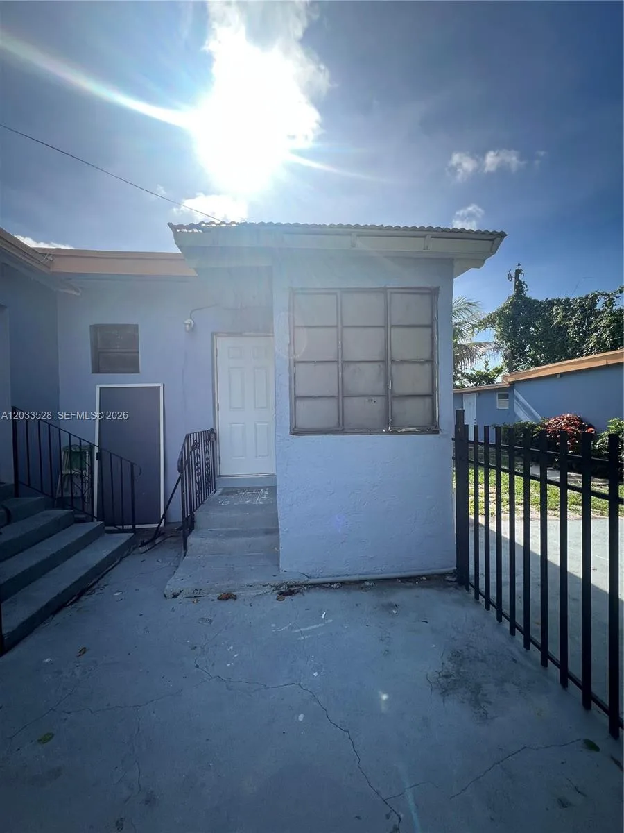 1060 NW 116th St # 4, Miami, FL 33168 — zdjęcie 4