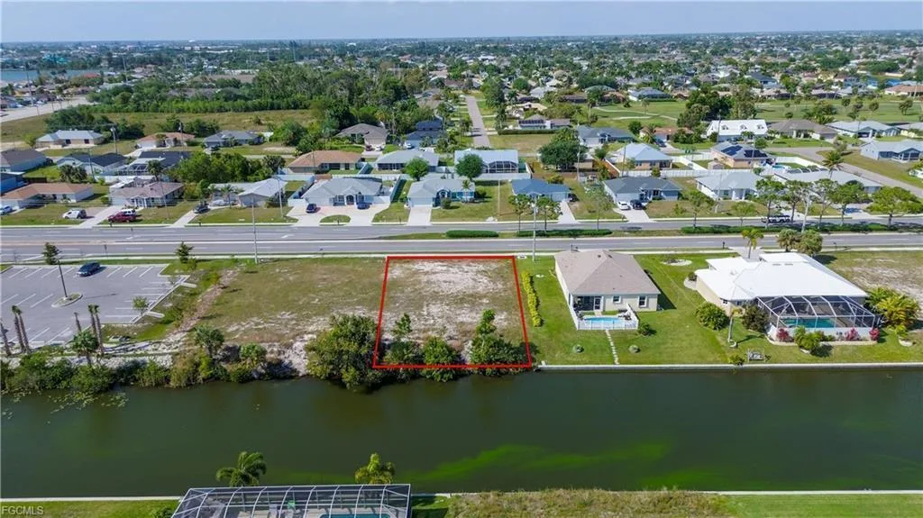 136 NICHOLAS Parkway W, Cape Coral, FL 33990 photo 7