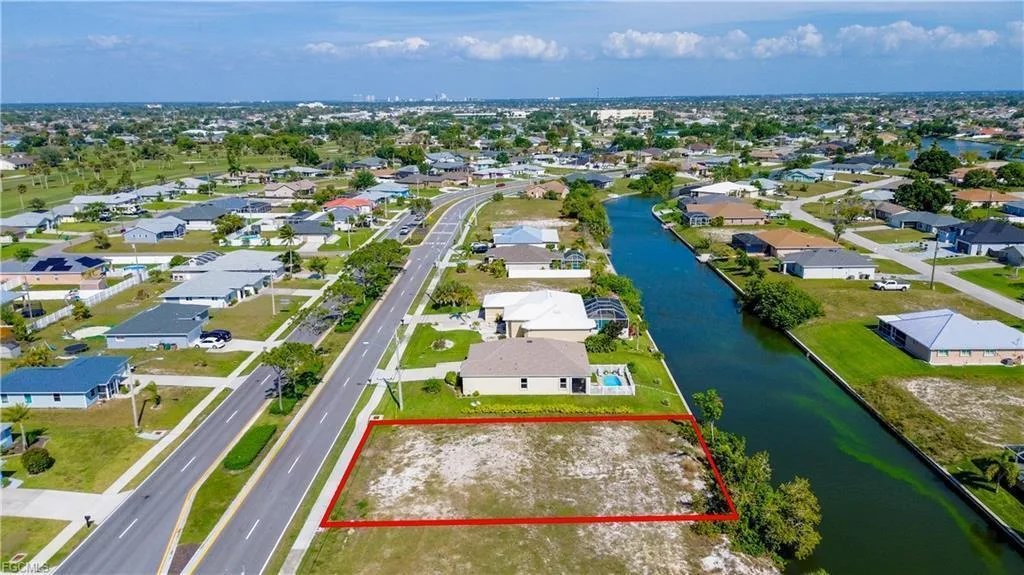 136 NICHOLAS Parkway W, Cape Coral, FL 33990 photo 8