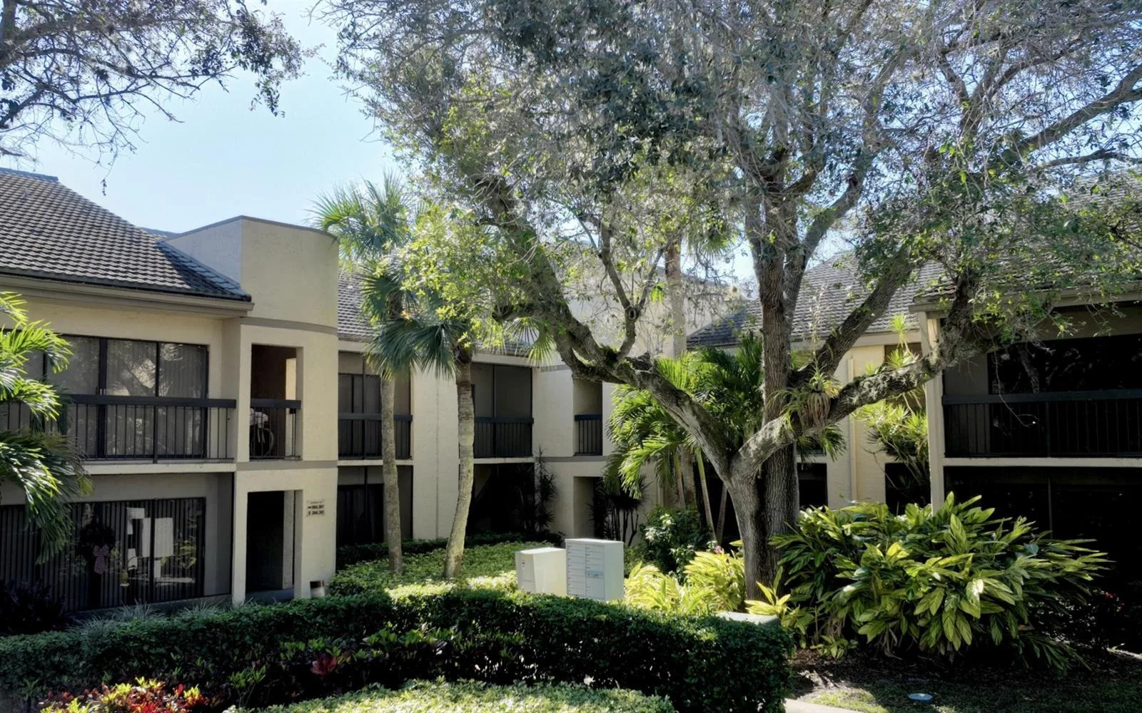 9460 Meadowood Drive # 202, Fort Pierce, FL 34951