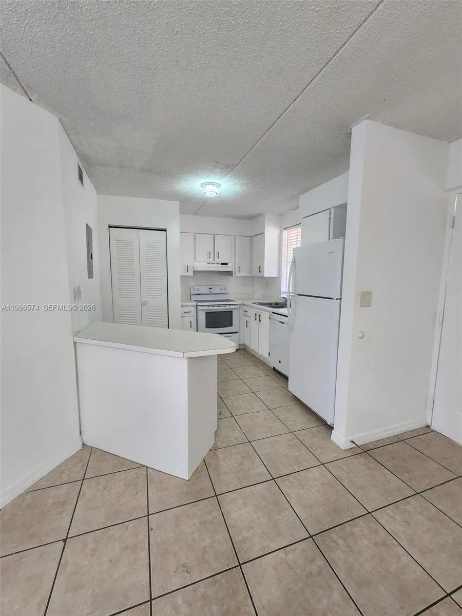 6195 NW 186th St # 309, Hialeah, FL 33015 photo 5
