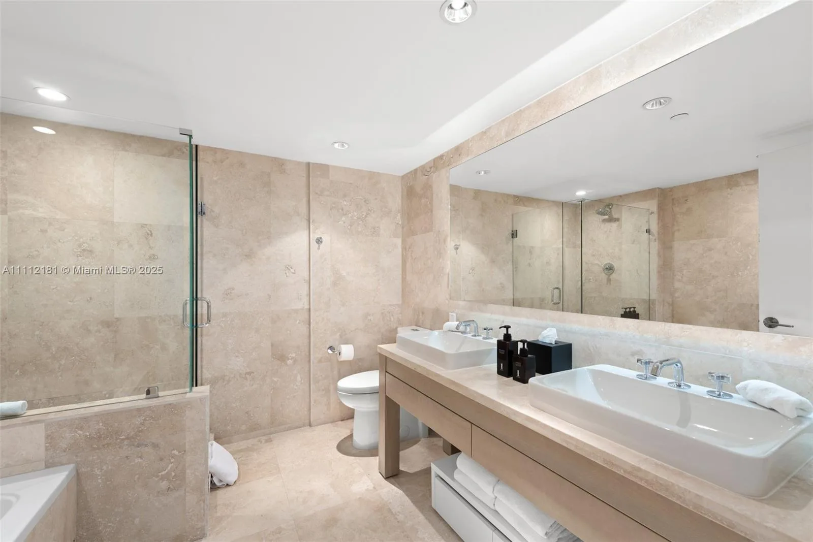 102 24th St # 1219, Miami Beach, FL 33139 photo 8