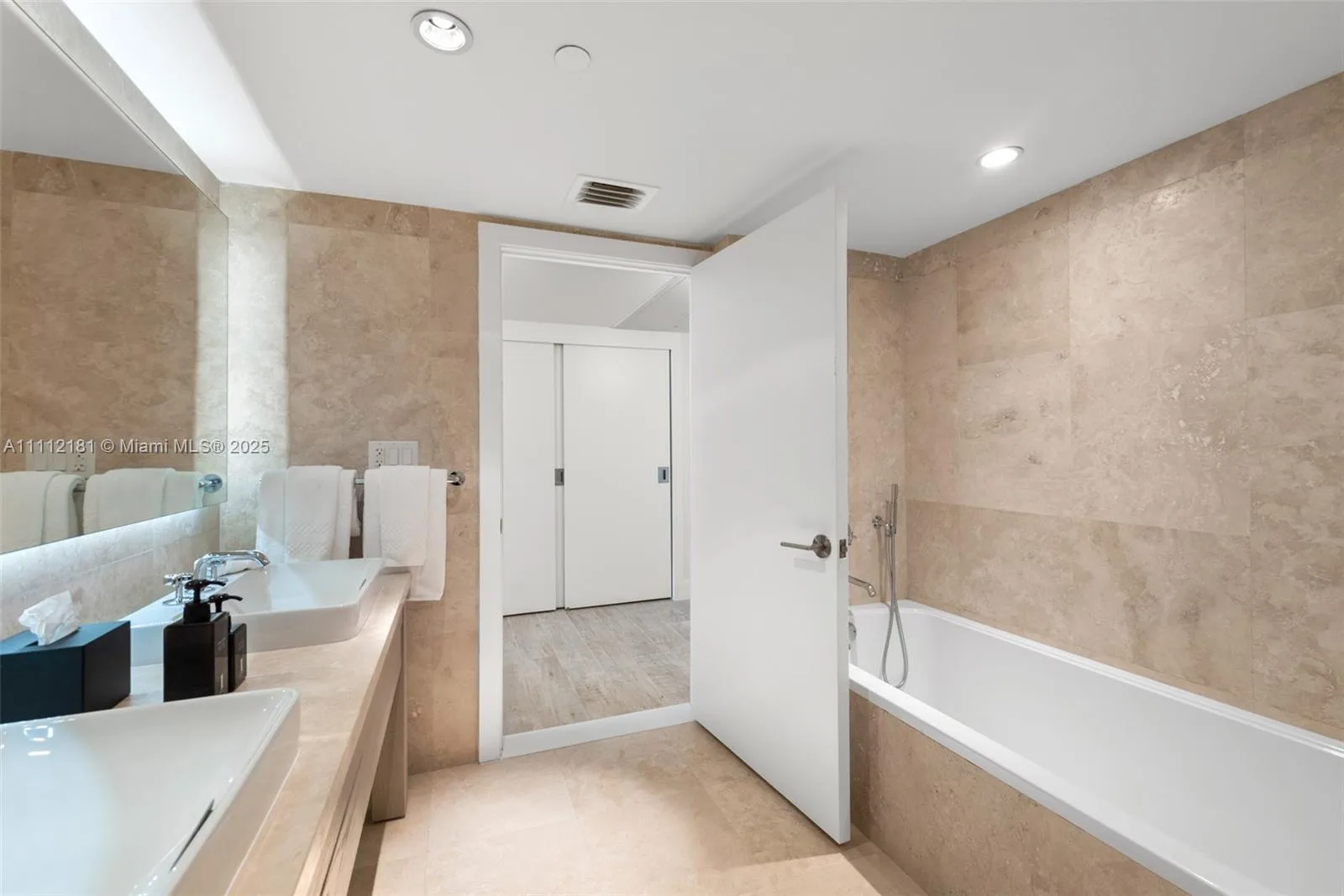 102 24th St # 1219, Miami Beach, FL 33139 photo 9