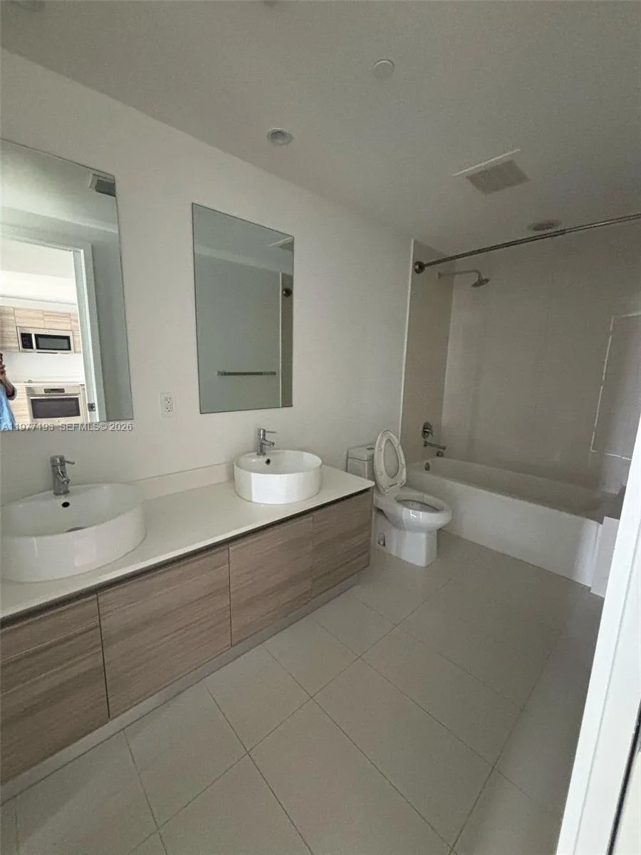 121 NE 34th St # 1503, Miami, FL 33137 photo 13
